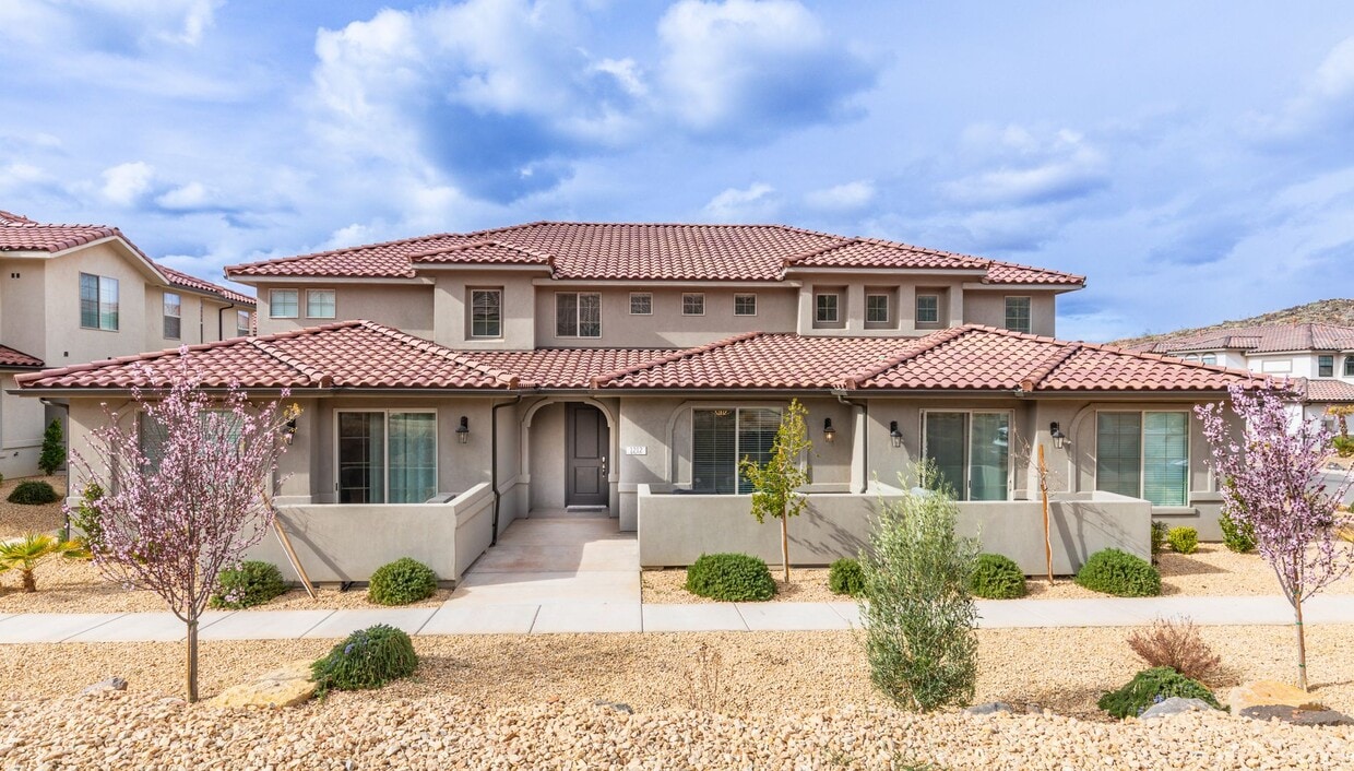 Primary Photo - Modern Turn-Key Rental | Sienna Hills – Wa...