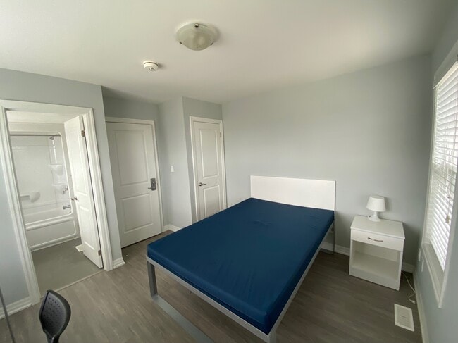 Photo du bâtiment - Foundry Simcoe - Student Living