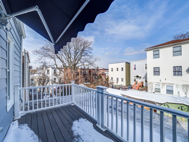 Lisa Krause Broker - 716 15th St