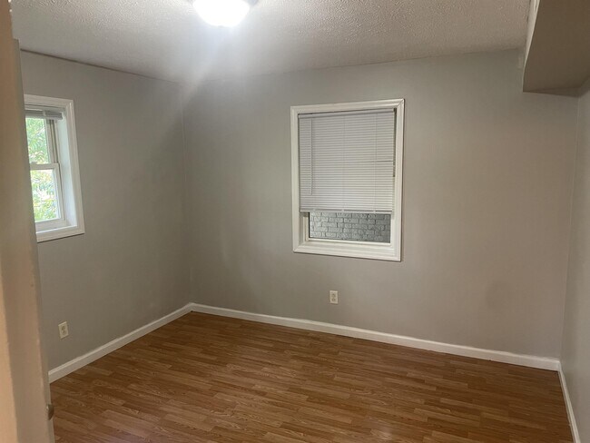Foto del edificio - 250 Herndon St