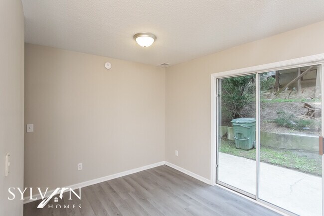 Building Photo - Wonderful 3BR 2.5BA Home for You