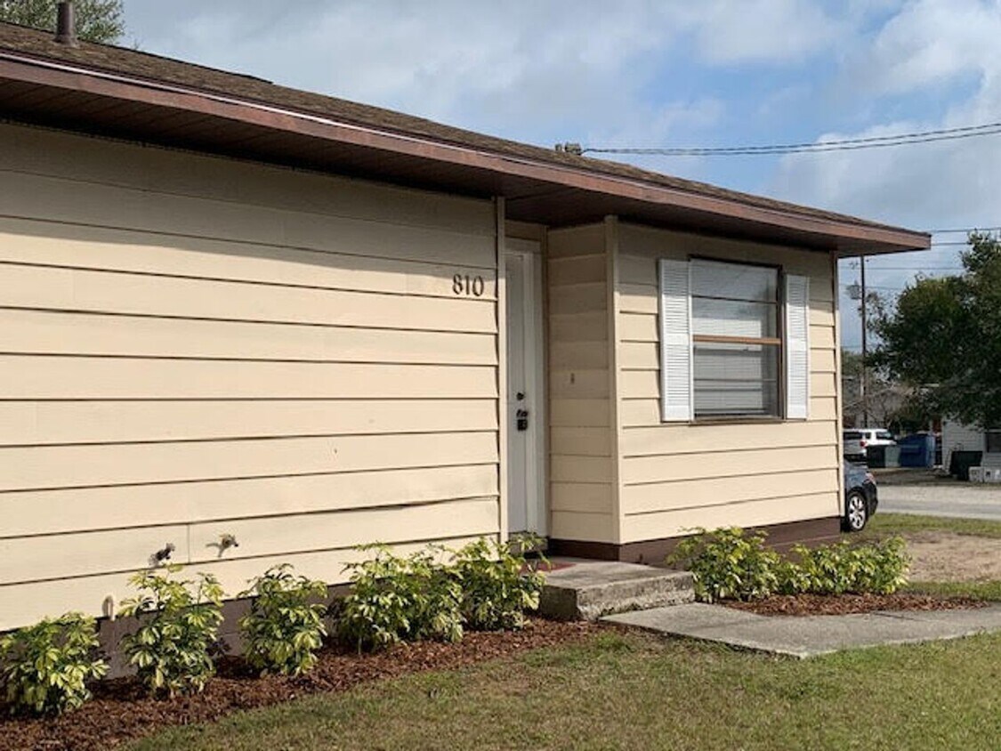 Primary Photo - E Lemon St Properties