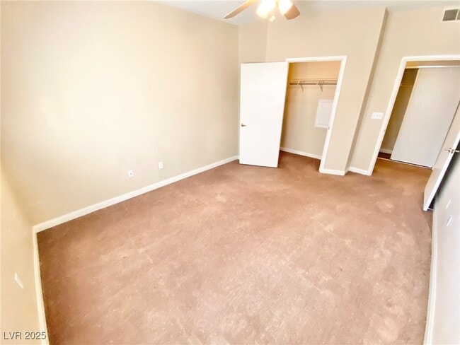 Building Photo - 5655 E Sahara Ave