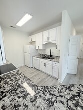 Building Photo - 129 Ashley Park Dr