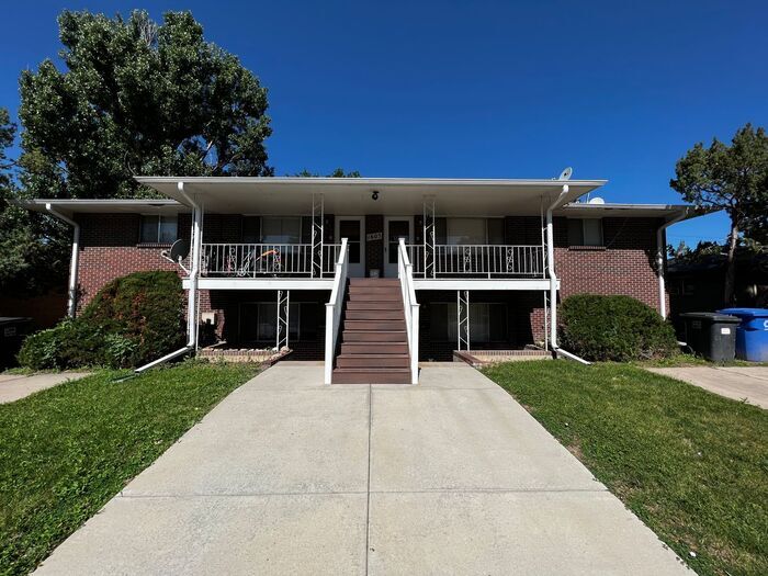 Primary Photo - Charming 2-bedroom Apartment in West Loveland
