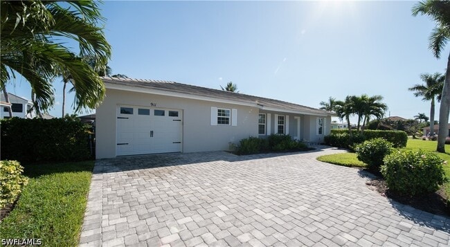 Foto del edificio - 911 Heron Ct
