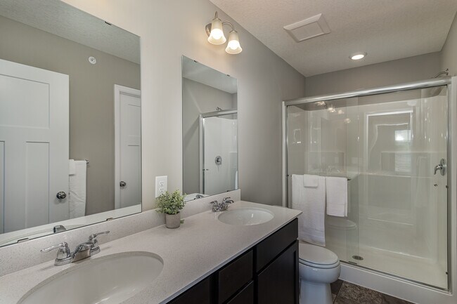 Foto del edificio - 13575 Pine Dr