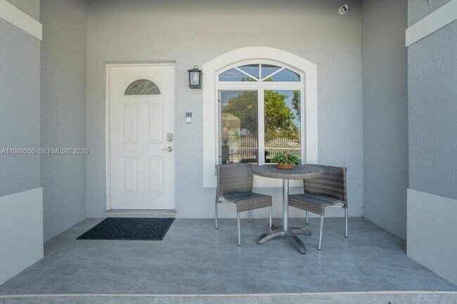 Foto del edificio - 20560 NW 17th Ave