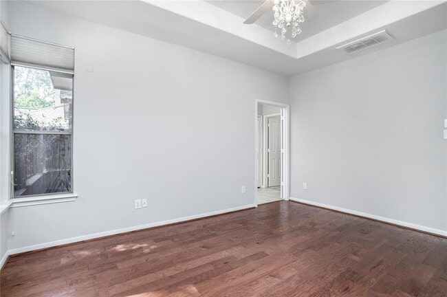 Foto del edificio - 59 Douvaine Ct