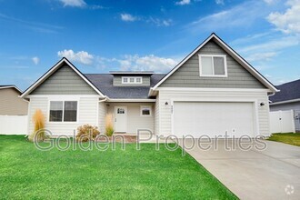 Building Photo - 4007 N Pradera Ct