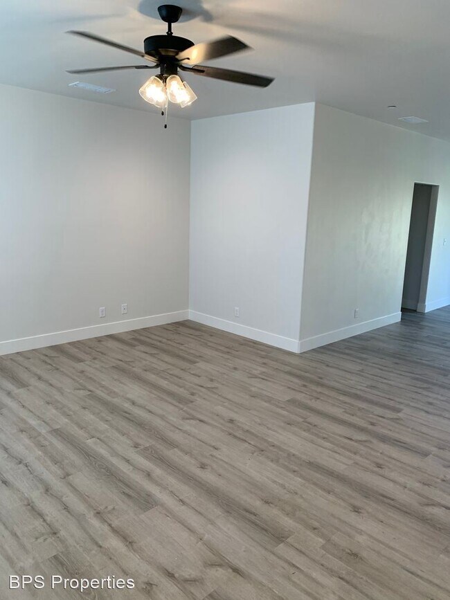 Foto del edificio - 3 br, 2 bath House - 4 Pawtucket Ct.