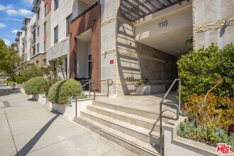Building Photo - 118 S Kenwood St