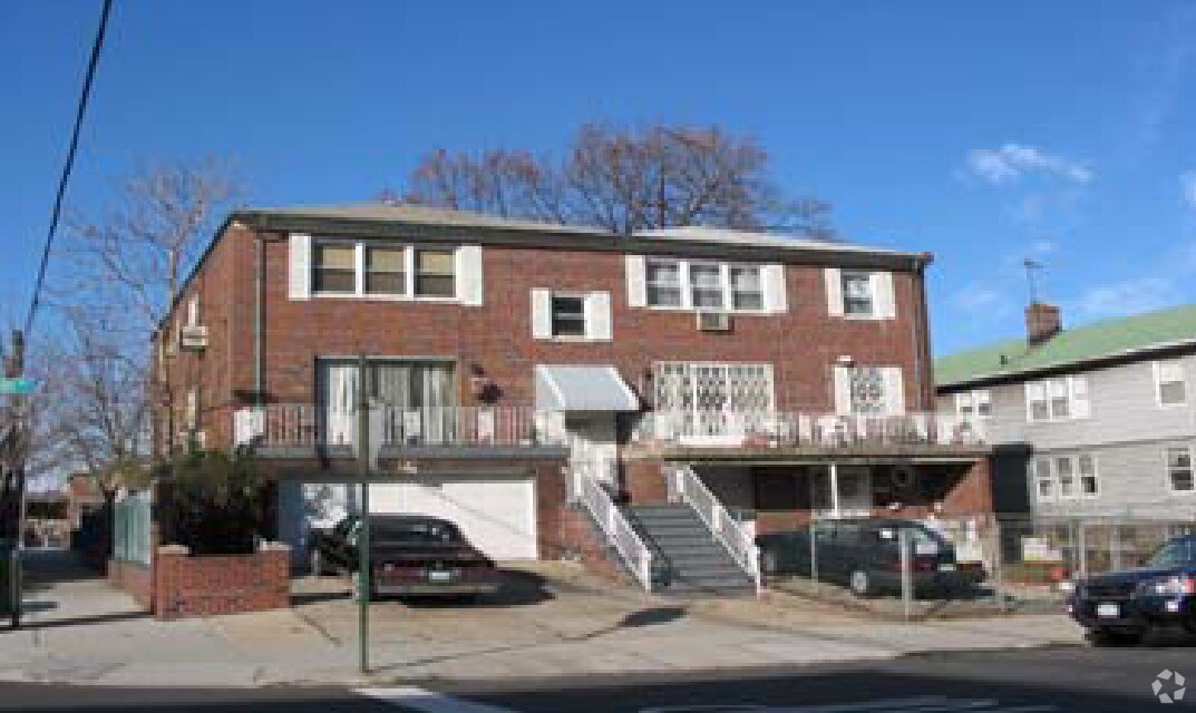 Primary Photo - 3101 Buhre Ave