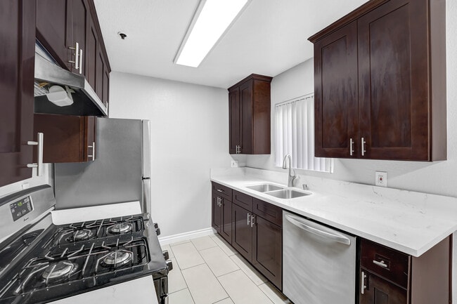 Building Photo - Tuscani Villas