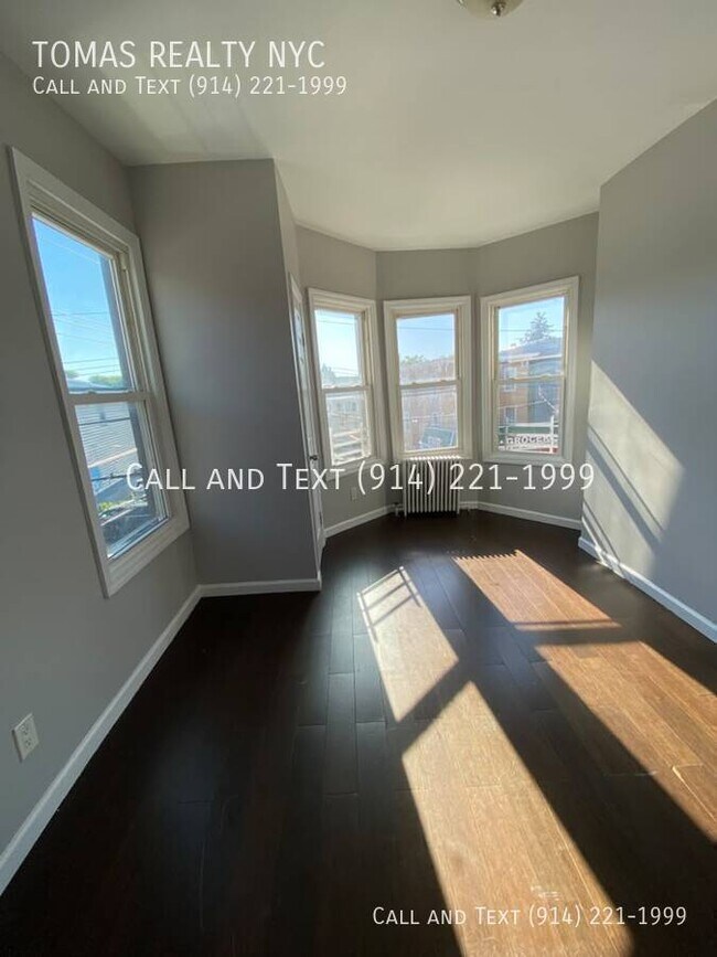 Building Photo - 112 Beech St