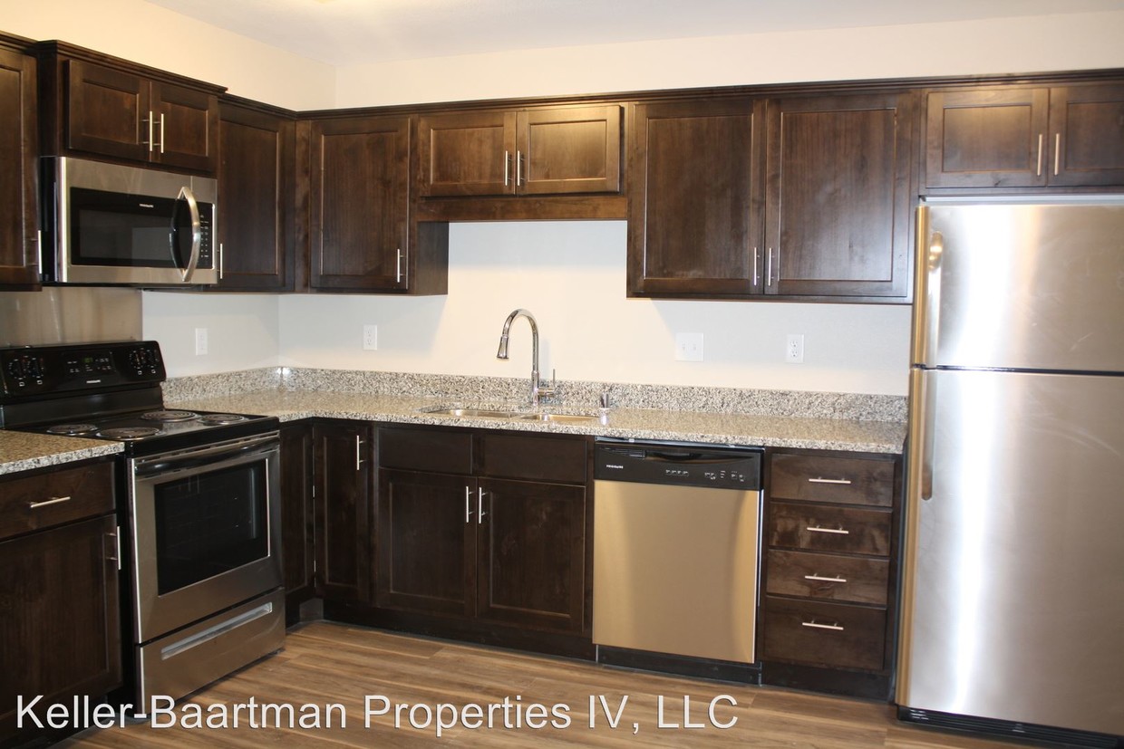 Foto principal - 300 Red Wing Ave S