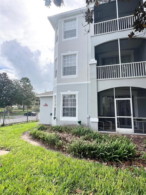 Building Photo - 8101 Coconut Palm Way