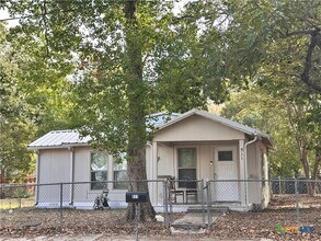 Building Photo - 511 McKie St