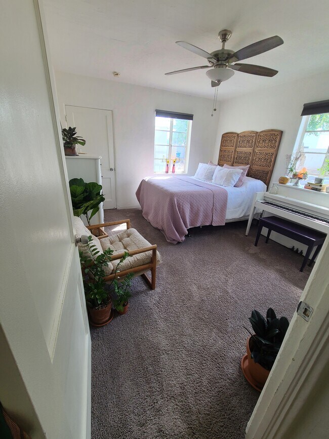 Foto del edificio - 1717 N Whittier Dr