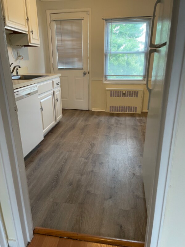 Primary Photo - 31 Grandview Ave