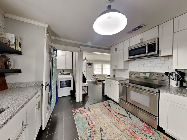 Foto del edificio - Fairmount Cottage READY NOW!