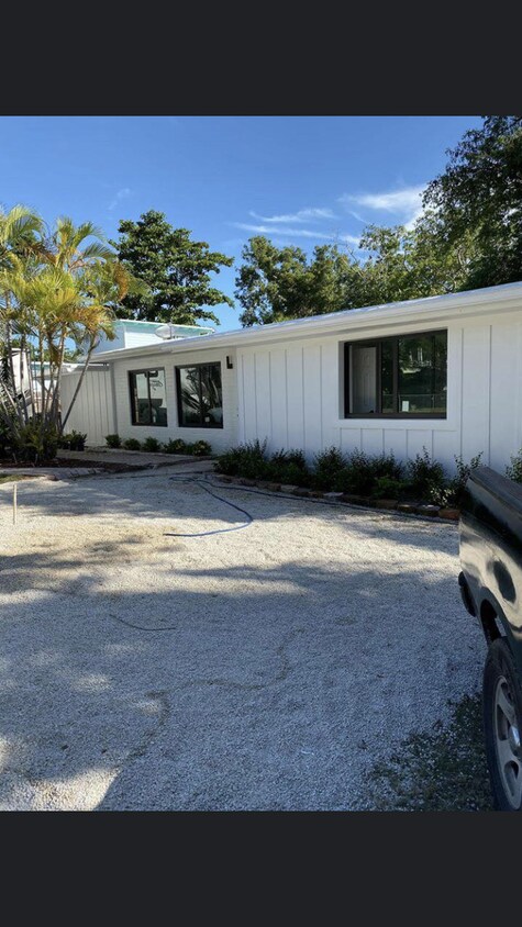 Primary Photo - 446 Largo Ave