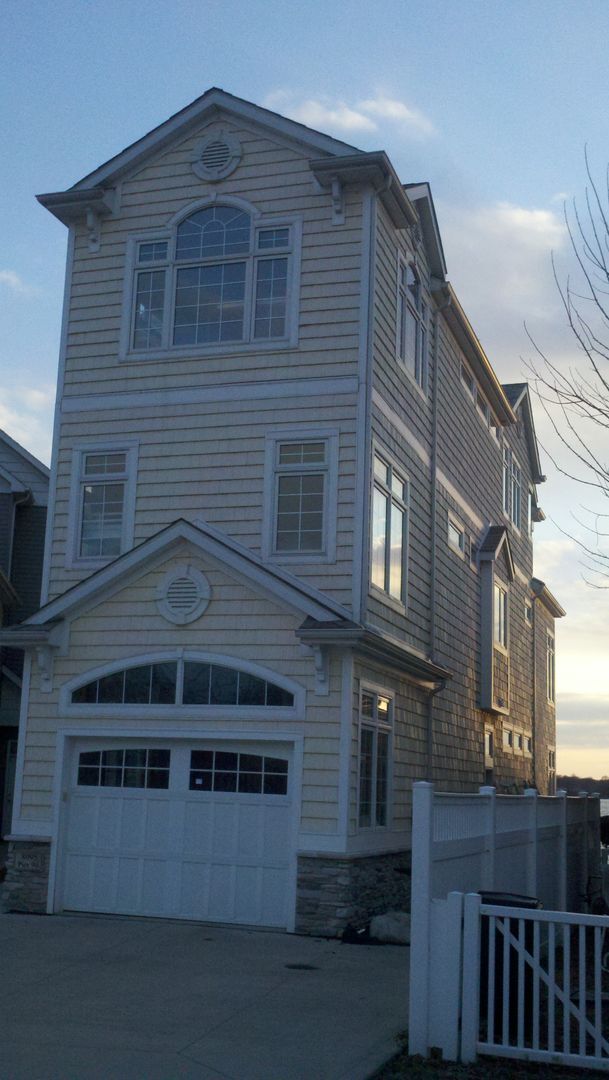 Foto del edificio - Beautiful 5 BR 5 Bath Home on Wawasee!  Of...