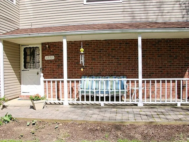 Photo - 1771 E 234th St House