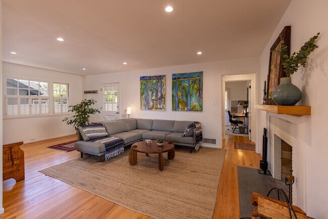 Foto del edificio - Downtown cottage