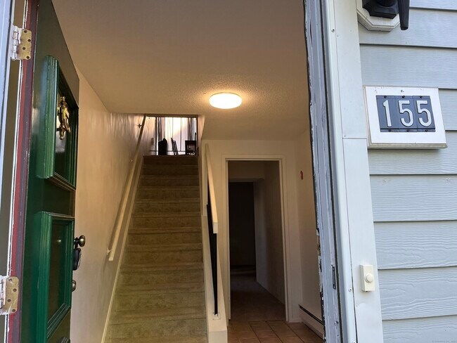 Building Photo - 155 Peddlers Dr