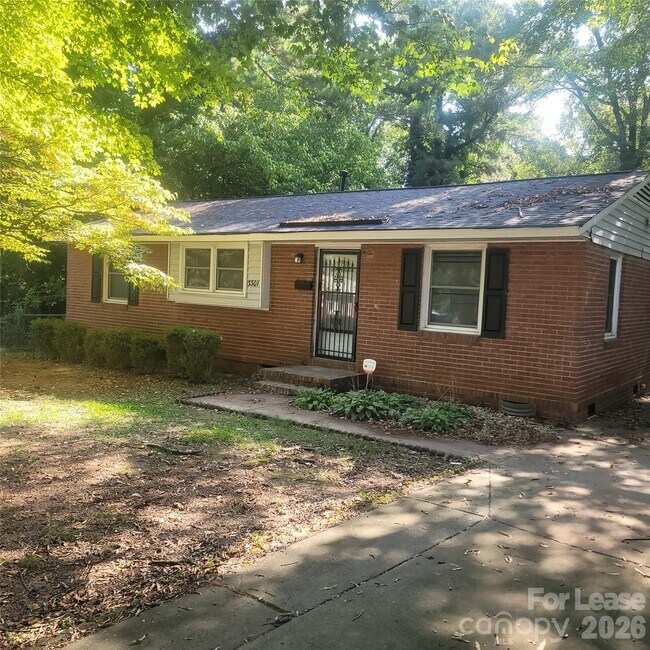 Foto del edificio - 3301 Revolution Pk Dr