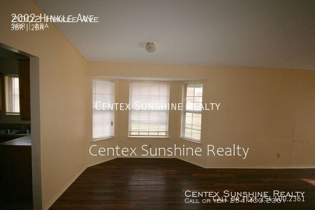 Foto del edificio - 2002 Hinkle Ave