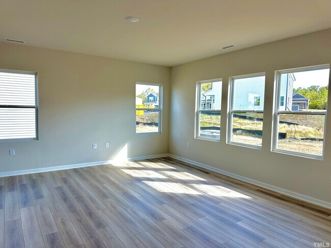 Foto del edificio - 647 Hertford Ln