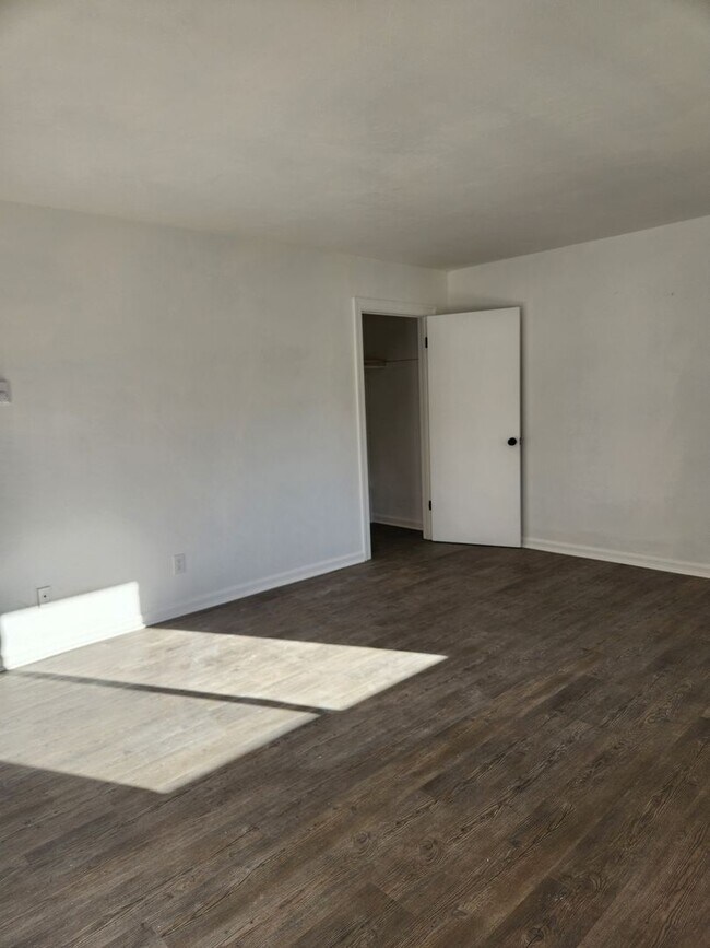 Foto del edificio - FOR RENT - PORTSMOUTH