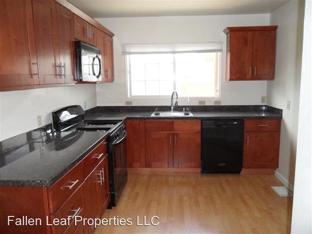 Building Photo - 3 br, 1.5 bath House - 3226 13th Ave.