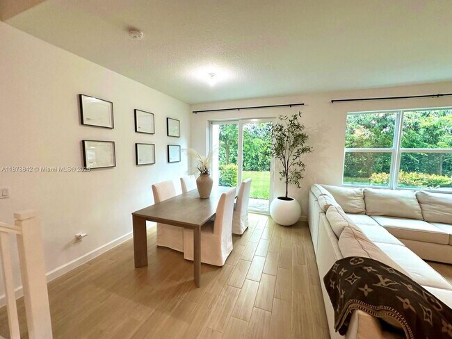 Photo - 9045 Zevon Ct House