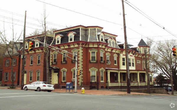 Primary Photo - 173-175 N Hanover St