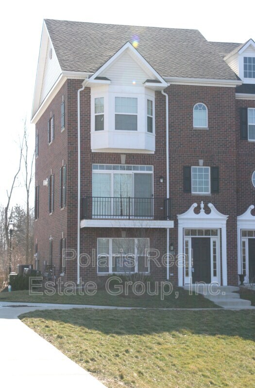 Foto principal - 11900 Riley Dr