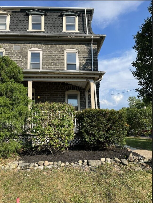 410 Noble St Unit 1, Souderton, PA 18964 Apartments in Souderton, PA