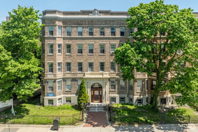 Building Photo - The Parkview