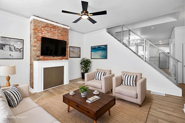 Foto del edificio - Renovated Home with 1st floor Study or Additional Bedroom