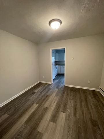 Building Photo - BEAUTIFUL TWO BEDROOM 1.5 BATHROOM APARTME...