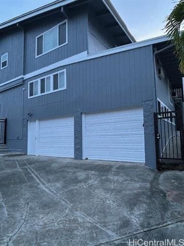 Building Photo - 551 Papahehi Pl