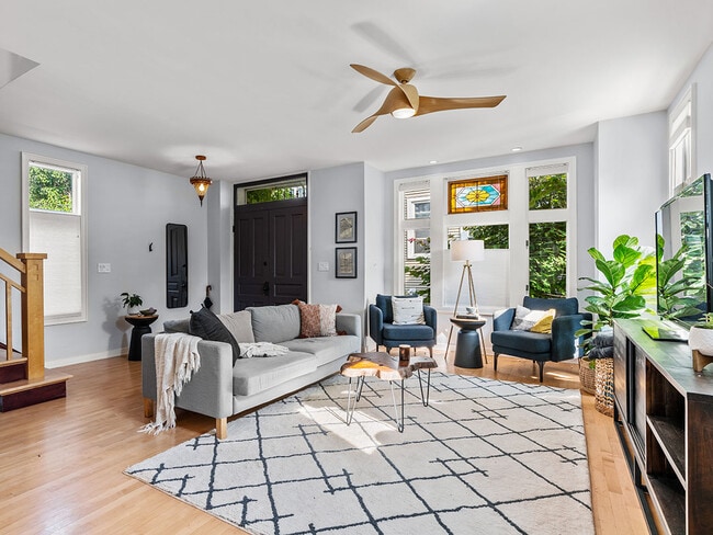 Foto del edificio - 1929 W Henderson St