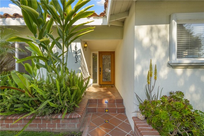 Building Photo - 10403 Mattock Ave