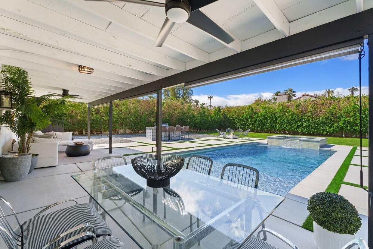 Foto principal - 37081 Palmdale Rd