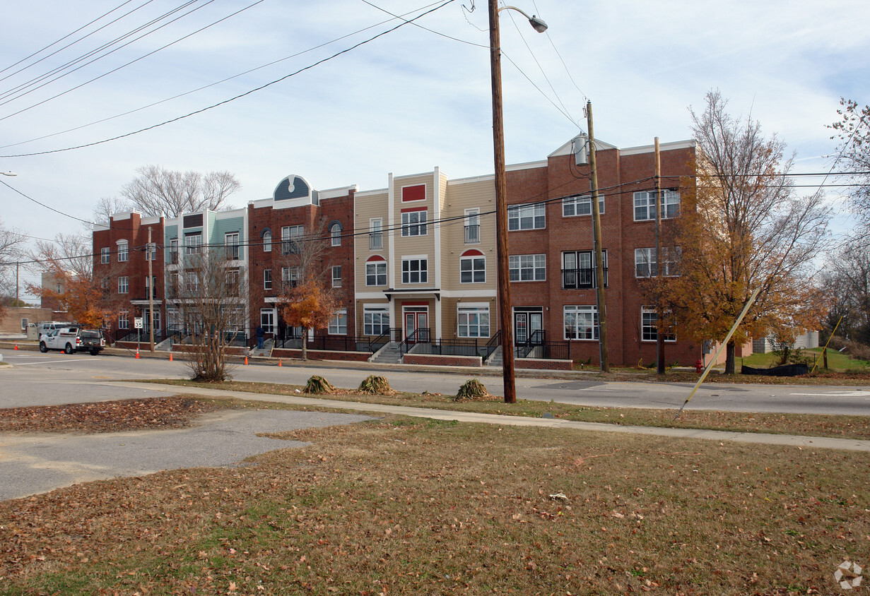 Building Photo - Coit Village Apartments