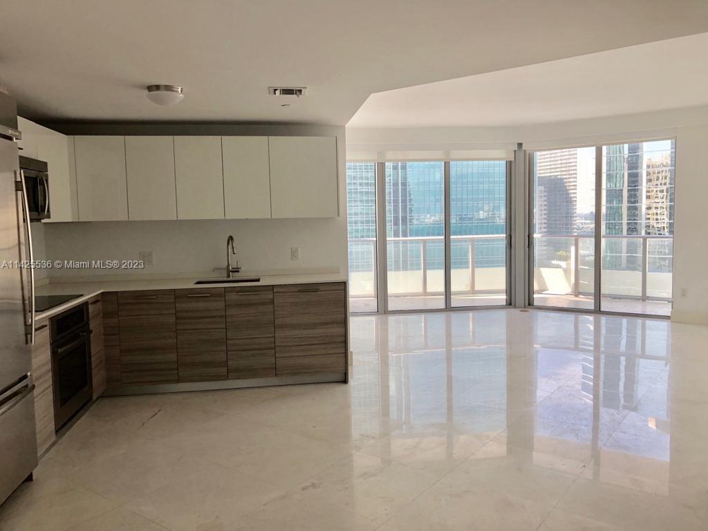 Foto principal - 1300 Brickell Bay Dr