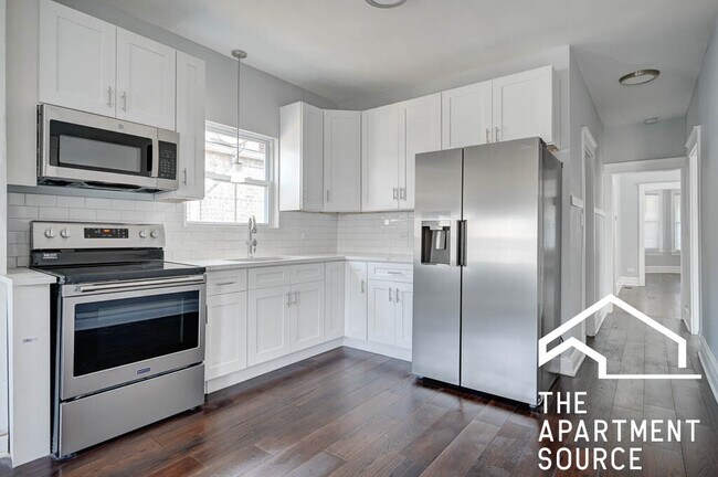 Foto del edificio - 2340 N Lowell Ave