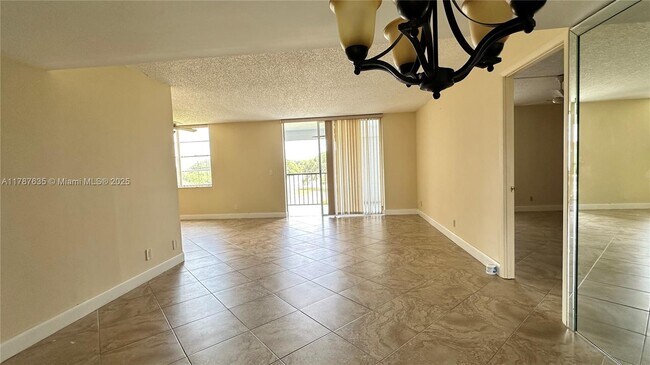 Foto del edificio - 6400 NW 2nd Ave